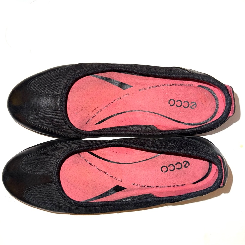 ECCO Bluma Ballerina Black Leather Flats